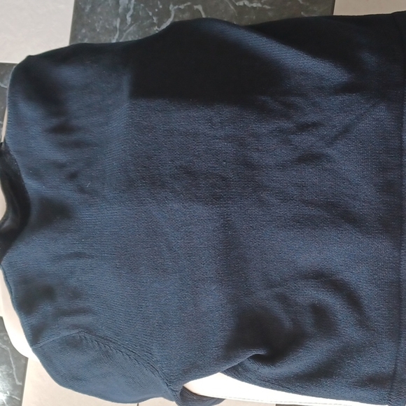 Crystal Kobe Vintage Poinsettia Sweater with Velvet Collar Size M - Picture 5 of 5